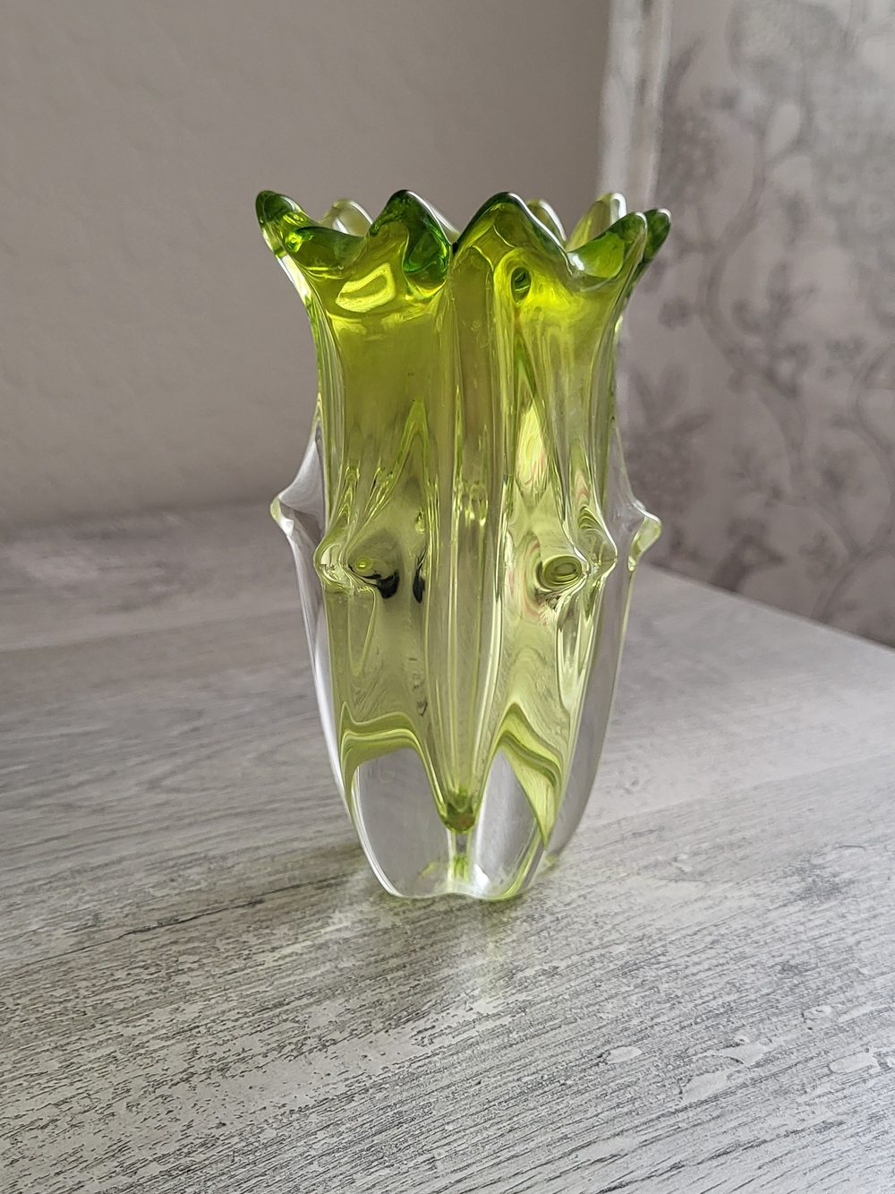 Jaroslav Taraba Bohemian Art Glass Vase - Lime Green 5" Tall